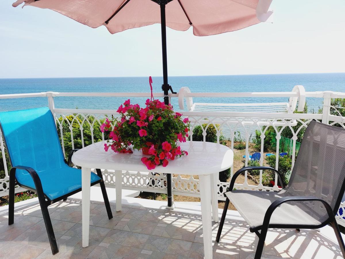 Leta Apartments Agios Georgios (Corfu) Exterior foto